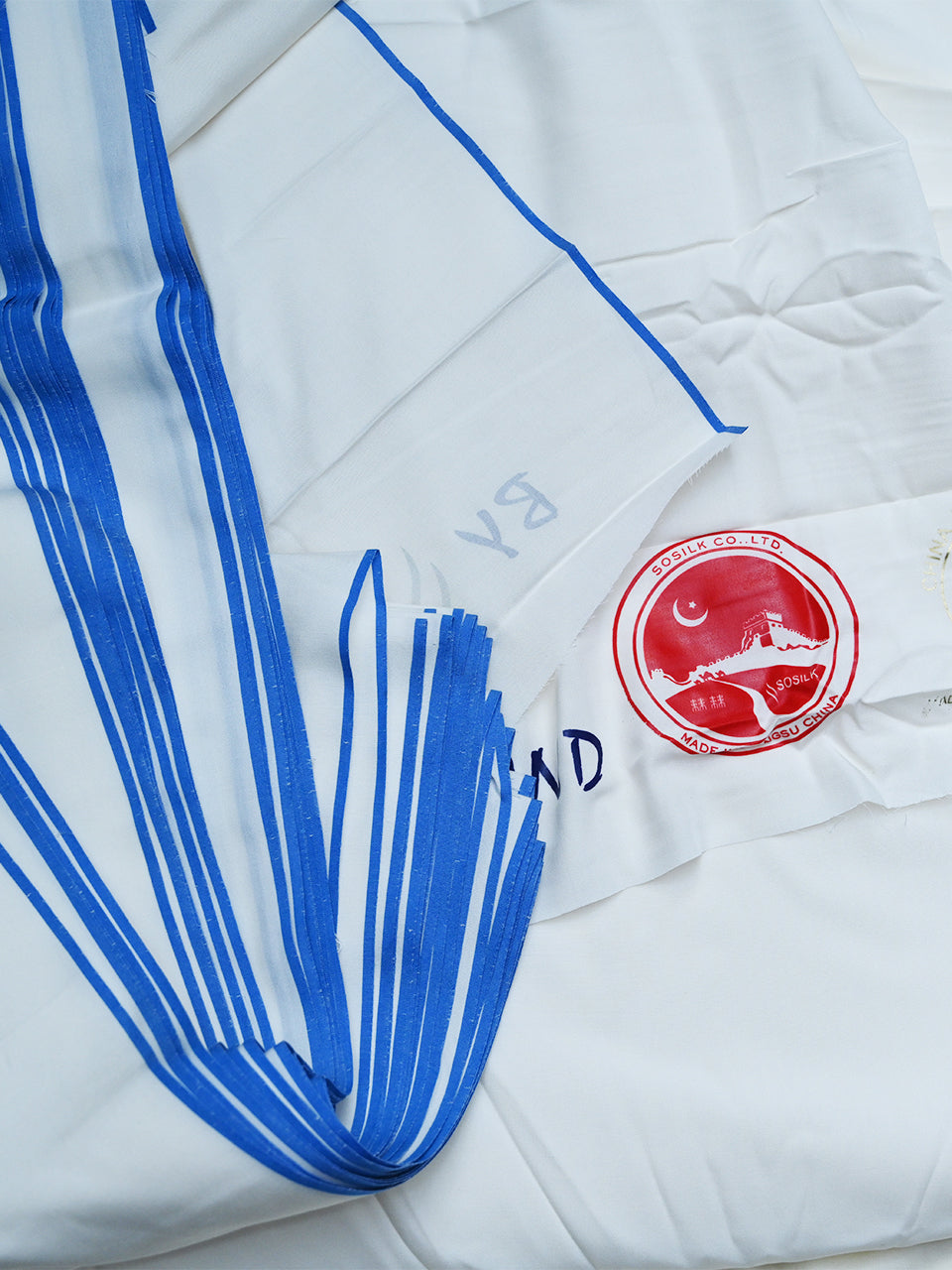 Double Horse Booski Apple  | P8&6 | BY SO SILK BRAND| Blue Border